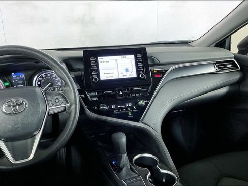 Used 2024 Toyota Camry LE image 5