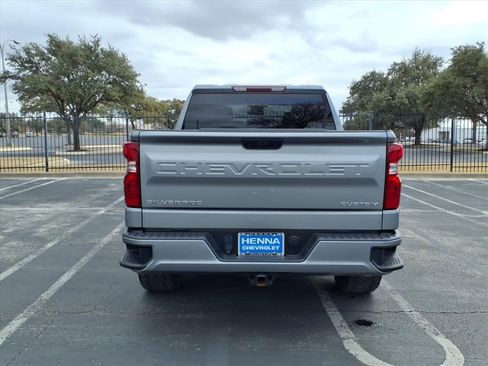 Used 2023 Chevrolet Silverado 1500 Custom image 11