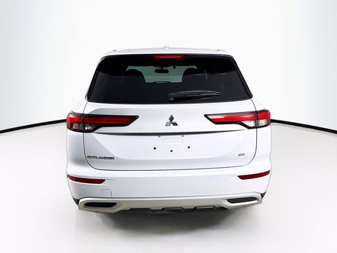 Used 2024 Mitsubishi Outlander SE Black Edition FWD image 31