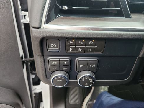 New 2026 Chevrolet Tahoe LS image 19