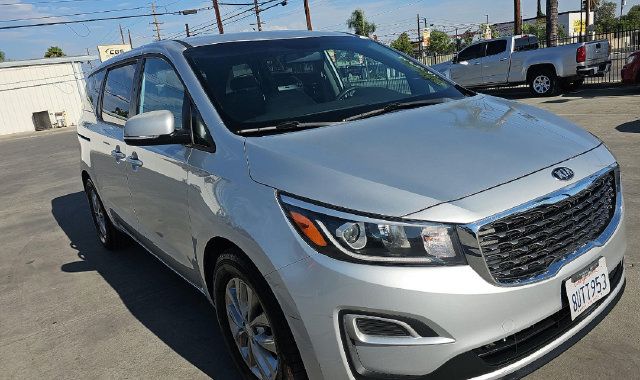 Used 2021 Kia Sedona LX FWD image 3