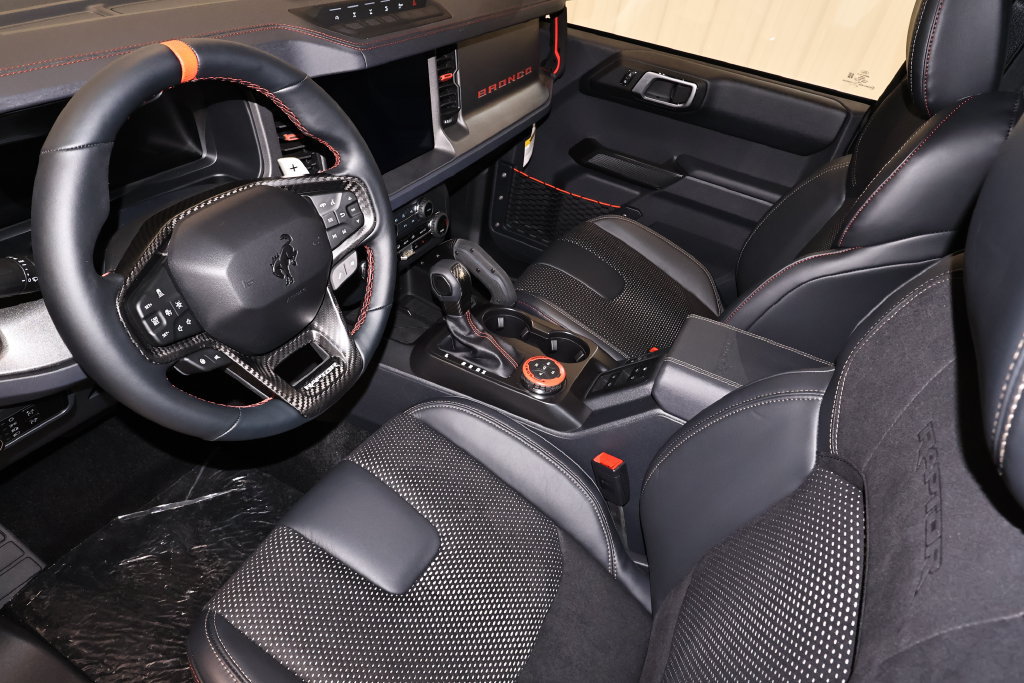 New 2026 Ford Bronco Raptor w/ Interior Carbon Fiber Pack AWD/4WD image 32