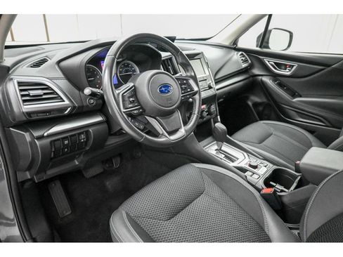 Used 2023 Subaru Forester Premium image 9