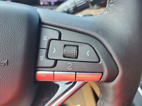Used 2024 Cadillac Escalade Premium Luxury AWD/4WD image 31