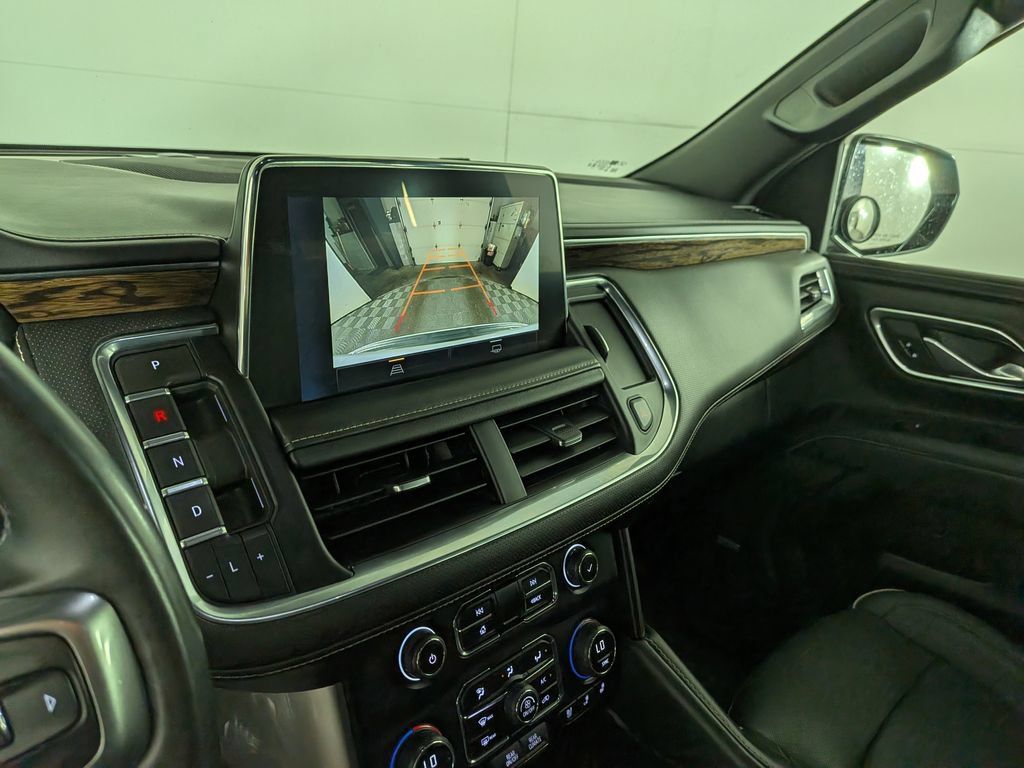 Used 2023 Chevrolet Suburban Premier AWD/4WD image 26
