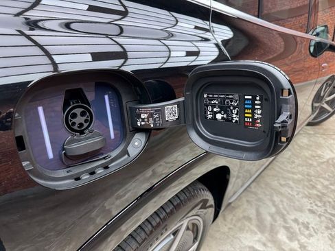 Used 2023 Mercedes-Benz EQS 580 4MATIC SUV image 27