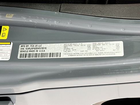 Used 2025 Jeep Wrangler Unlimited Sahara image 25