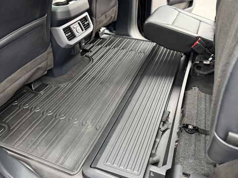 Used 2023 Ford F350 Lariat w/ Tow Technology Package image 33