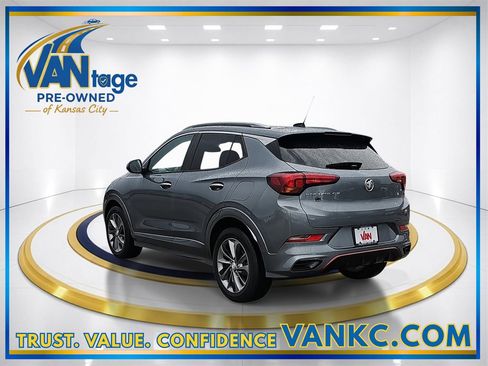 Certified 2022 Buick Encore GX Preferred w/ Sport Touring Package image 9