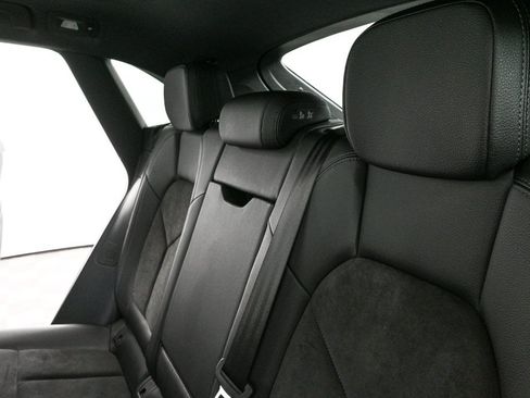 Certified 2020 Porsche Macan image 23