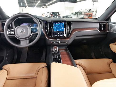 Used 2024 Volvo XC60 B5 Ultimate w/ Protection Package Premier AWD/4WD image 7