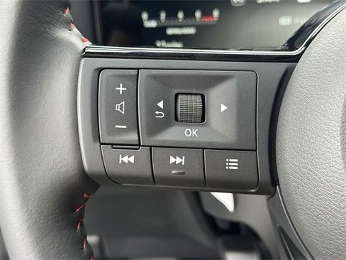 New 2026 Nissan Kicks SR image 19