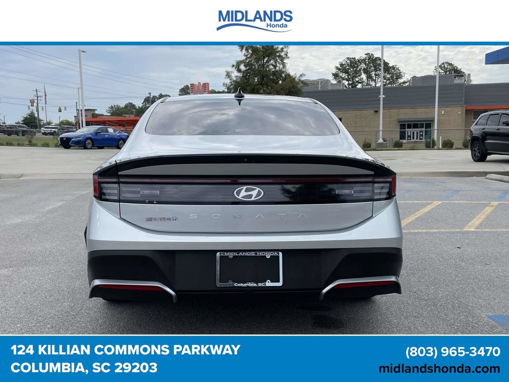 Used 2025 Hyundai Sonata SE FWD image 5