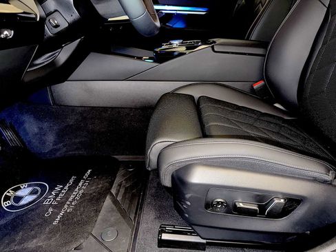 Used 2026 BMW i5 eDrive40 w/ Premium Package image 10