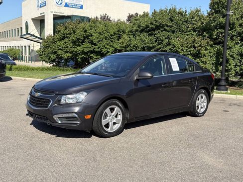 Used 2016 Chevrolet Cruze LT FWD image 15