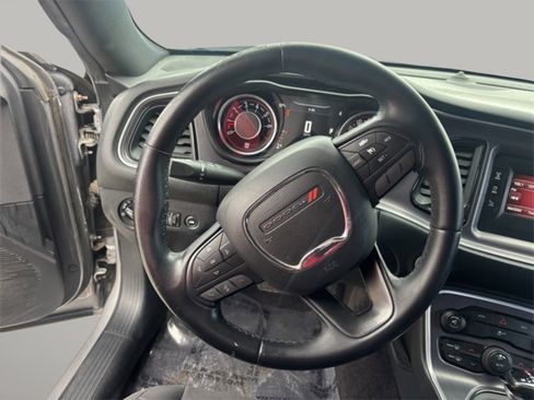 Used 2016 Dodge Challenger SXT image 16