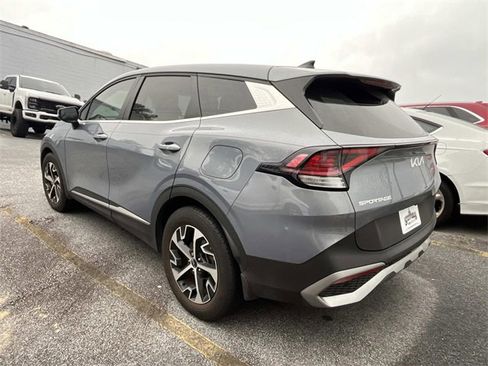Used 2023 Kia Sportage EX image 5