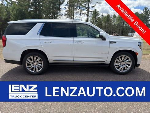 Used 2021 GMC Yukon Denali w/ Denali Premium Package AWD/4WD image 1