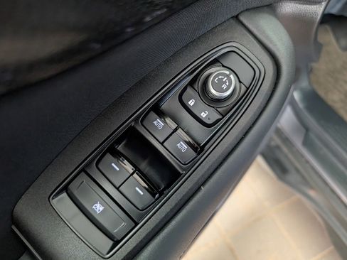 Used 2025 Subaru Outback Premium image 26