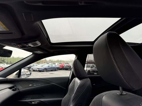 Used 2024 Lexus RX 450h AWD w/ Luxury Package image 21