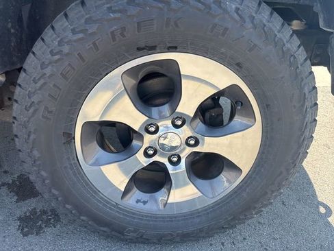 Used 2016 Jeep Wrangler Unlimited Sahara AWD/4WD image 5