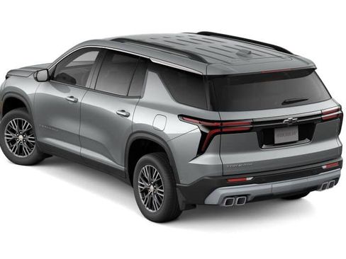 Used 2025 Chevrolet Traverse LT w/ Enhanced Driving Package FWD image 5