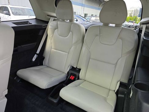 Certified 2023 Volvo XC90 T8 Ultimate AWD/4WD image 18