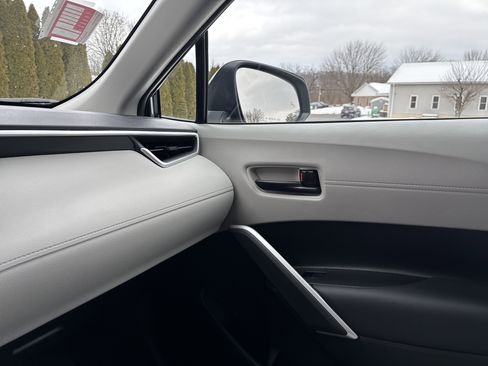 Certified 2026 Toyota Corolla Cross LE w/ Moonroof Package image 23