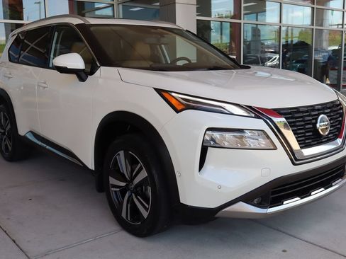 Used 2021 Nissan Rogue Platinum AWD/4WD image 1