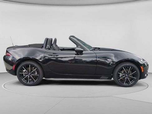 New 2026 MAZDA MX-5 Miata Grand Touring RWD image 2