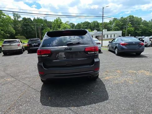 Used 2020 Jeep Grand Cherokee Altitude AWD/4WD image 7