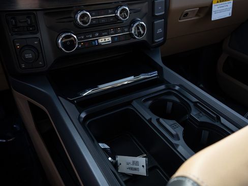 New 2026 Ford F250 Lariat w/ Lariat Ultimate Package image 47