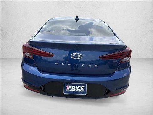Used 2019 Hyundai Elantra SEL FWD image 4