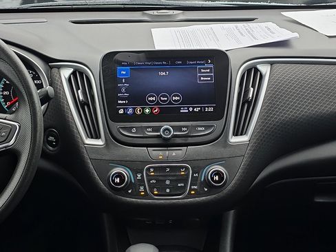 Used 2023 Chevrolet Malibu LT image 21