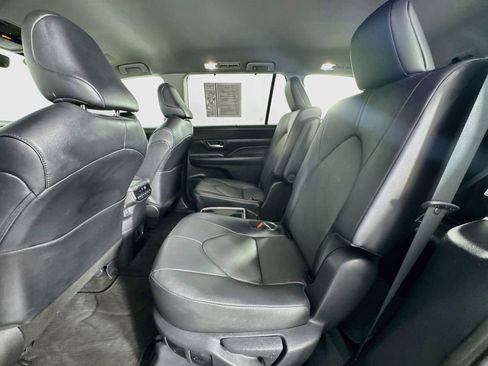 Used 2025 Toyota Grand Highlander FWD image 38