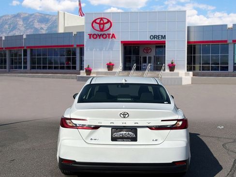 Used 2025 Toyota Camry LE FWD image 4