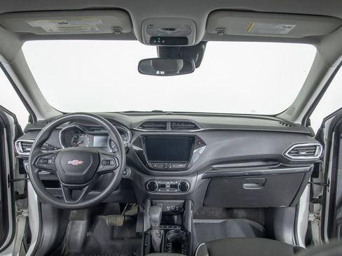 Used 2023 Chevrolet TrailBlazer LT w/ Convenience Package FWD image 27