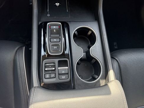 Used 2024 Honda Pilot Elite image 23