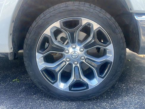 Used 2023 RAM 1500 Limited AWD/4WD image 14