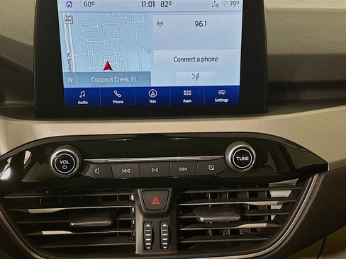 Used 2022 Ford Escape SEL image 24