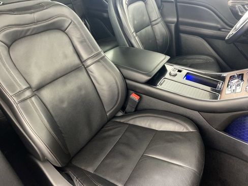 Used 2023 Lincoln Aviator Reserve w/ Equipment Group 201A image 30