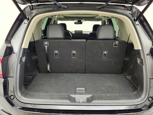 Used 2025 Honda Pilot Touring image 23