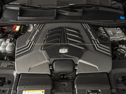 Used 2022 Lamborghini Urus AWD/4WD image 52
