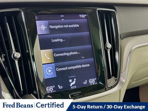 Used 2022 Volvo V60 T5 Cross Country w/ Advanced Package image 16