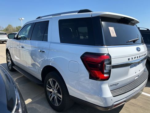 Used 2024 Ford Expedition Limited image 37