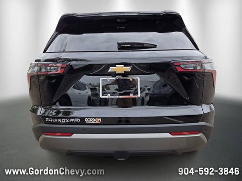 New 2026 Chevrolet Equinox LT w/ Convenience Package II AWD/4WD image 5