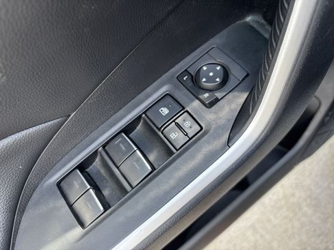 Used 2025 Toyota RAV4 XLE AWD/4WD image 14