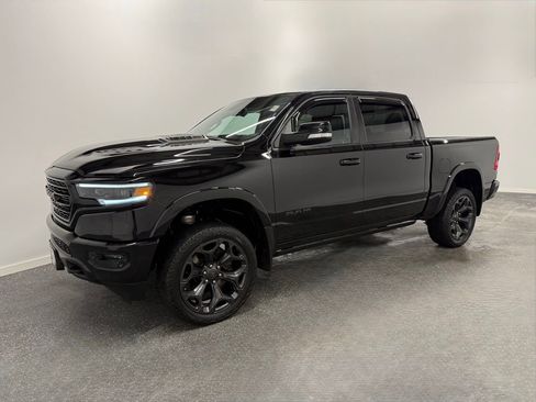 Used 2020 RAM 1500 Limited w/ Black Appearance Package image 4