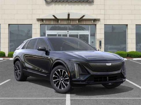 New 2026 Cadillac Lyriq Sport image 7