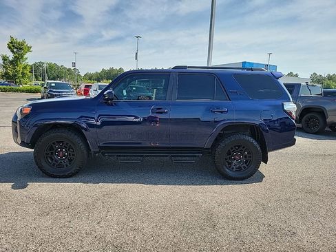 Used 2022 Toyota 4Runner TRD Off-Road AWD/4WD image 4